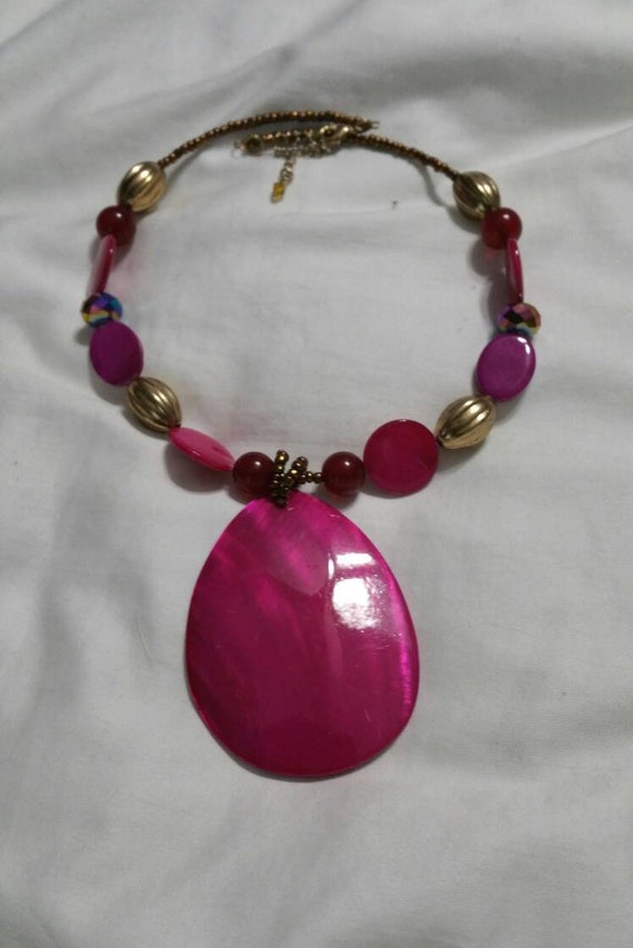 Hot Pink, Memory Wire and Gold Toned Plastic Bead,