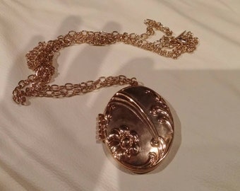 Inexpensive Costume Jewelry  Gold Toned Dual Chain Oval Charm Locket Necklace Costume Jewelry Fashion Accessory