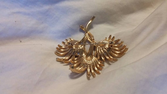 Gold Toned  Lisner Classic Flower Style Pin or Br… - image 2