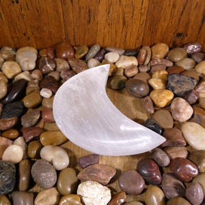 Small Selenite Moon Bowl - Selenite Bowl, Moon Bowl, Carved Bowl, Selenite, Trinket Bowl, Jewelry Bowl, Altar Tools, Handmade Bowl, Bowls
