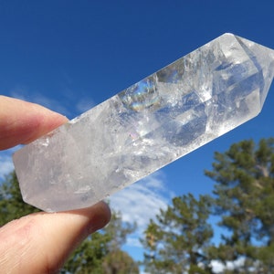 BEAUTIFUL Quartz Crystal .25lb - Quartz Crystal, Quartz, Crystals, Quartz Point, Crystal Point, Quartz Wand, Crystal Wand, Clear Quartz