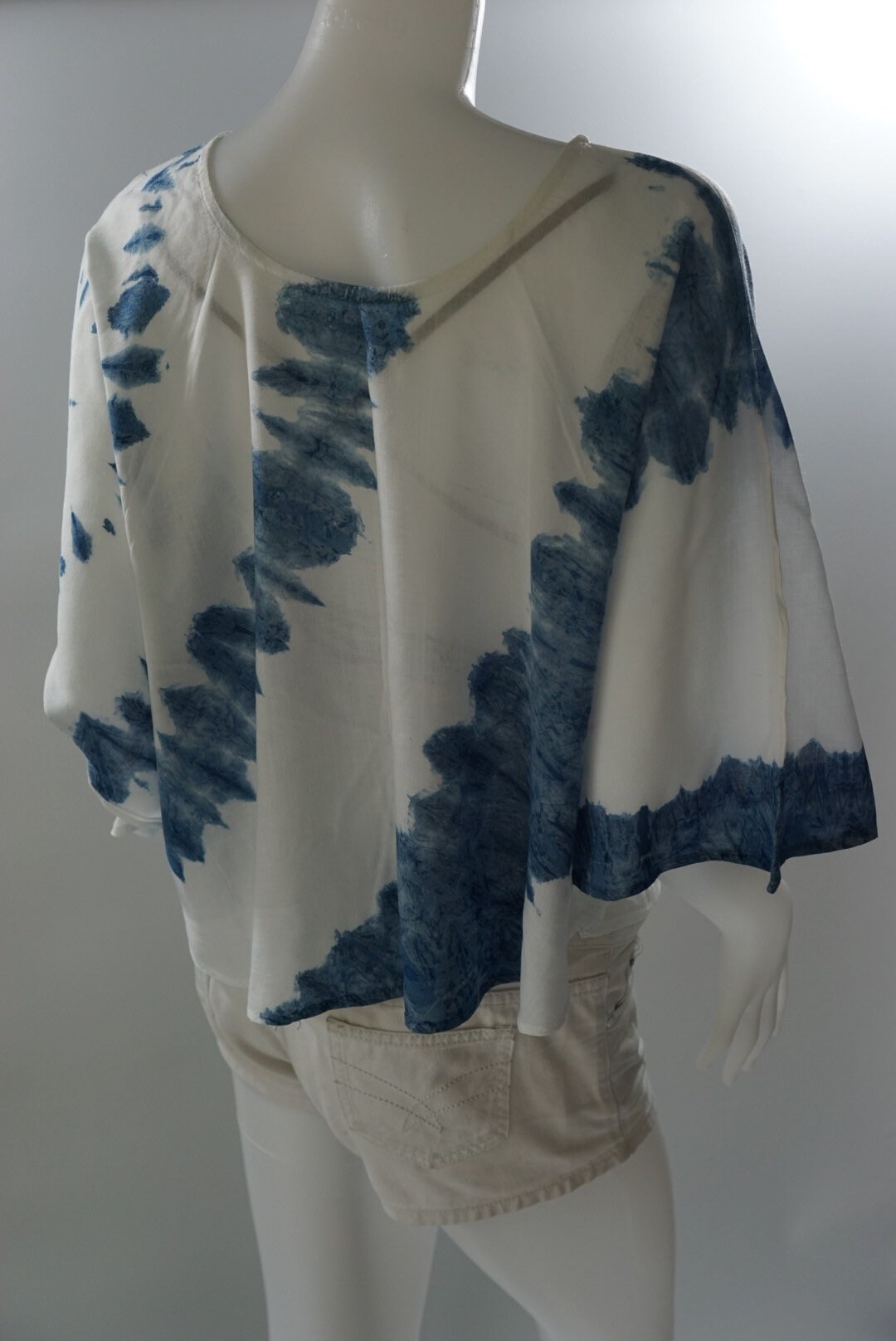 BL0163 Shibori Indigo Blouse Solf, Shibori blouse, tie dye light solf, Indigo Shibori Bluse, Shibori tie dye // beach cover up