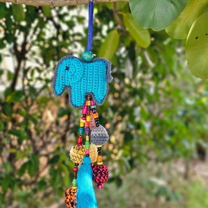A0031 Elefant häkeln schmücken mit Pom Pom Schlüsselanhänger, handgemachte Charme Traditionelle Tribal Lieferungen