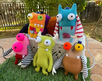 MG0030 Get 5 Monsters Gang Cute Handmade,Cute Little Monster,Monster Plush Key Chain Little Felt Monster