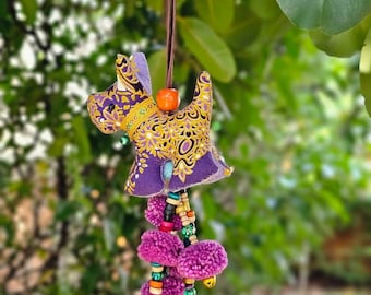 A0035 Portachiavi colorato fatto a mano con perline Pom Pom della tribù delle colline fatto a mano, fascino fatto a mano Forniture tribali tradizionali