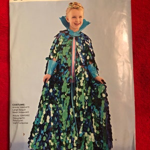 Uncut Factory Fold Sewing Pattern Simplicity D0922 Sizes S M L Costume Child Cape Costumes 4 Capes For Costumes Andrea Schewe Long Or Short