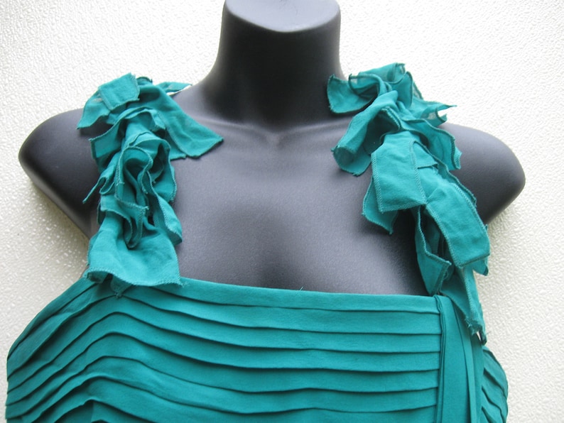 HALF PRICE Sale BCBG Maxazria Green Dressy Dress Great For Summer Teas Weddings Bridal Showers Or Any Special Occassion Even Prom
