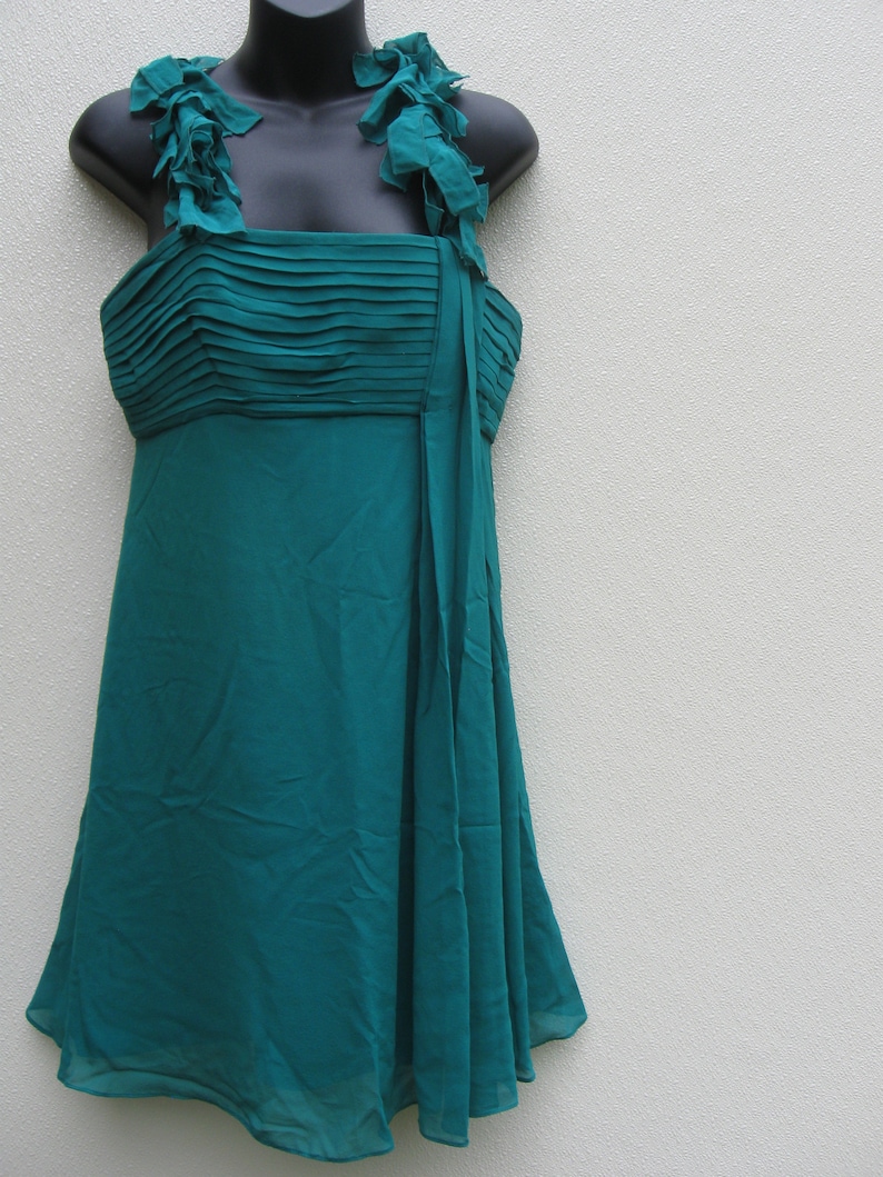 HALF PRICE Sale BCBG Maxazria Green Dressy Dress Great For Summer Teas Weddings Bridal Showers Or Any Special Occassion Even Prom