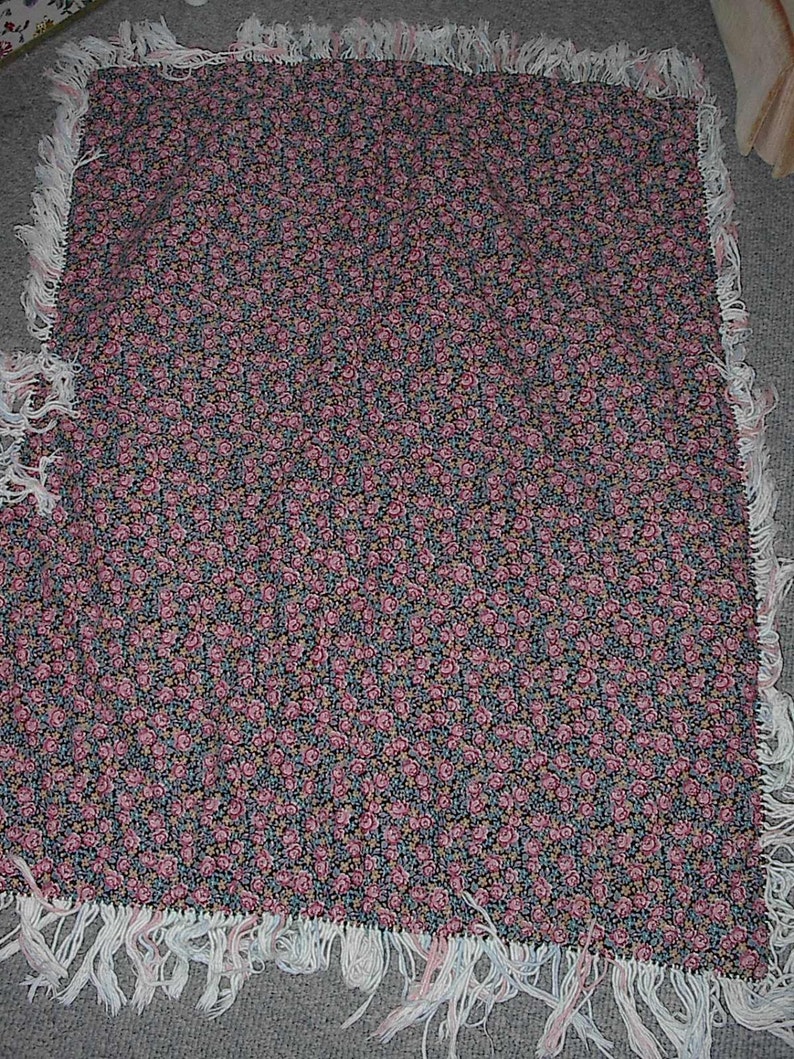Vintage Handmade Throw A Small Town Is Like A Big Family Half Price Sale Was 15.00 Now 7.50