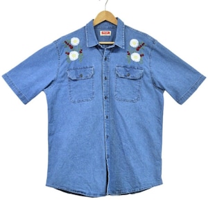 Men&#39;s Up-cycled Daisy and Camellia Floral Embroidered Denim Short Sleeve Shirt | Large