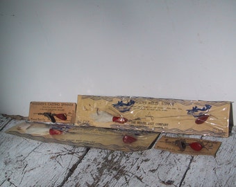 Deux leurres vintage « boutons suédois » taille 3N fabriqués par Bay De