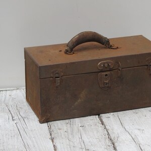Super Duper Rusty Old Toolbox With Attached Folding Tool Tray and BONUS TOOLS INCLUDED