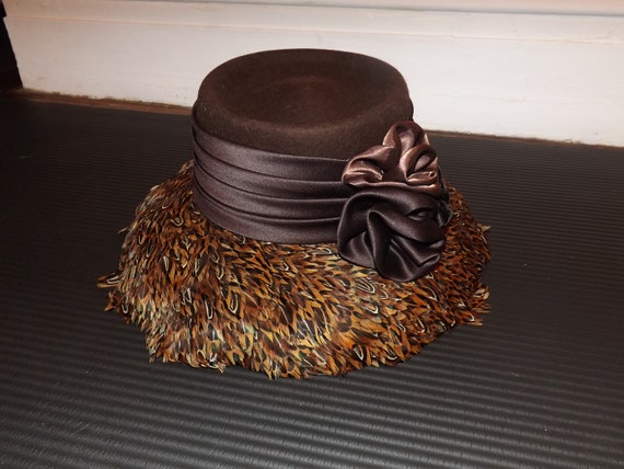 1940s Pheasant Feather Wide Brim Womens Brown Hat… - image 3