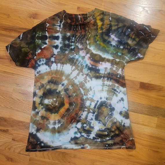 Hand Tied Tie Dye Shirt: Unique Swirls, Vibrant Colors, Comfortable Fabric