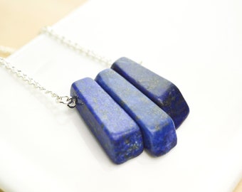 Short Silver lapis lazuli necklace, long flat rectangular nuggets of degraded size, raw polished natural stone, gift for her