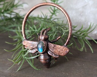 Bumble Bee Gemstone Necklace // Bee Gemstone Copper // Labradorite Jewelry // Unique Copper Necklace // Labradorite Jewelry // Bee Jewelry