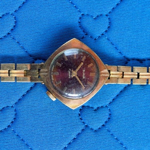 Slava Russian mechanical women&#39;s watch, wind up watch MOVE BABY MOVE