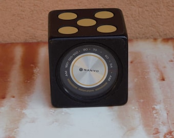 Sanyo RP 1711 black dice alarm clock in mint condition