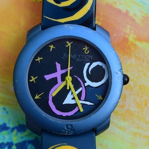 Benetton by Bulova vintage Swiss quartz women&#39;s / unisex watch UNITED COLOURS Of The WORLD
