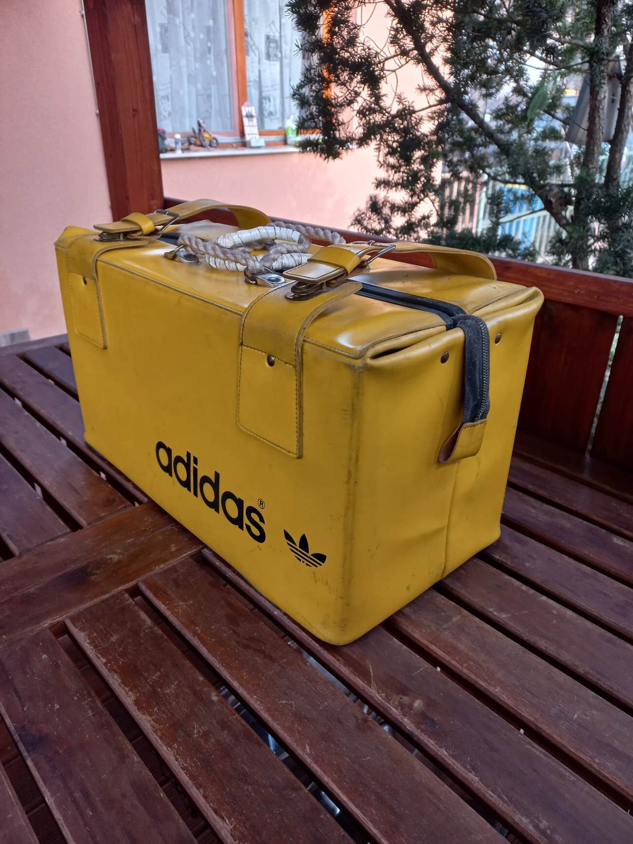 adidas Sacoche GV4801 Jaune