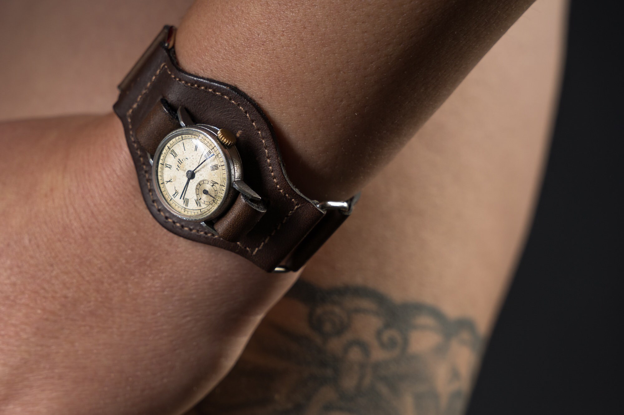 ヘリオス日時計 アンティーク 本型 ヘリオスブック型携帯日時計 15世紀