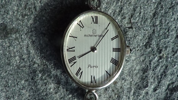 95090246_1