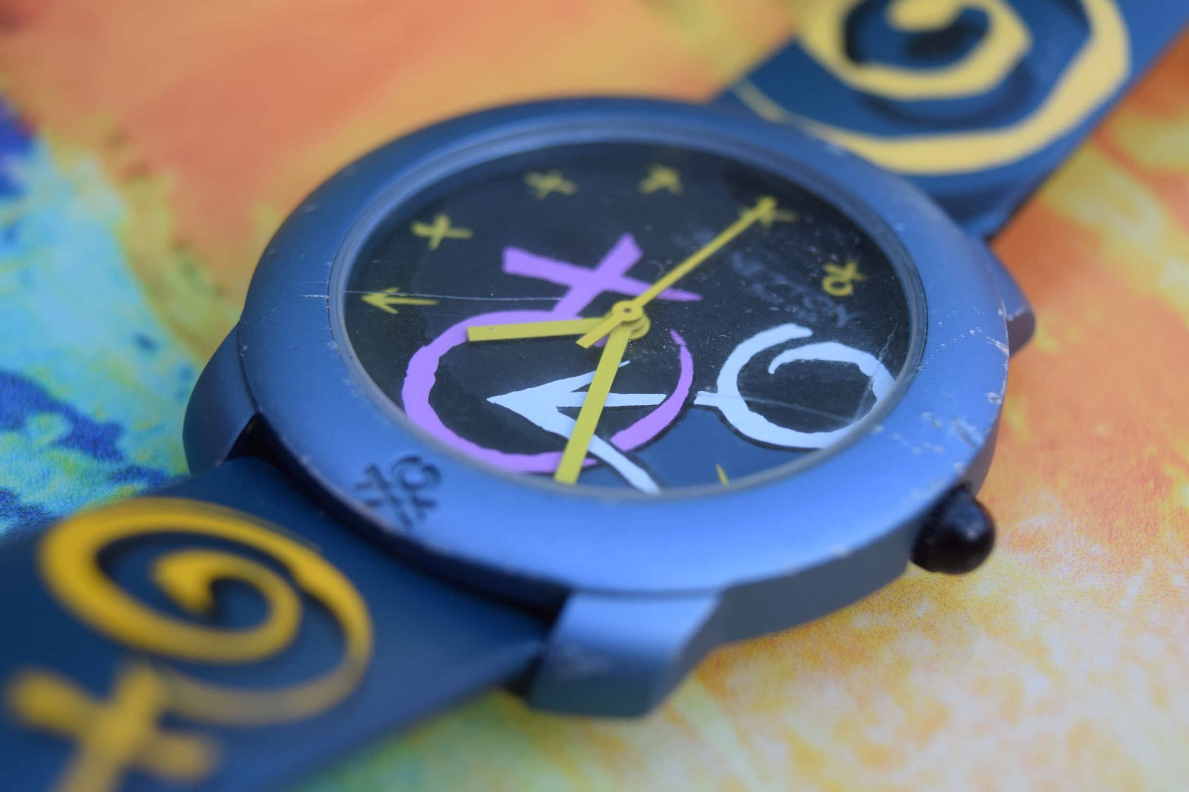 Vintage United Colors Of Benetton Bulova Womens Colorful Watch Works New Battery Benetton by Bulova Vintage Swiss Quartz Women main image 3
