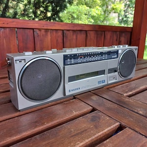 Silber ST 2000 X Vintage Ghettoblaster