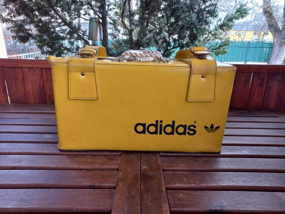 【あす楽対応】 Adidas Vintage Bright Yellow Gym Bag - Etsy バッグ