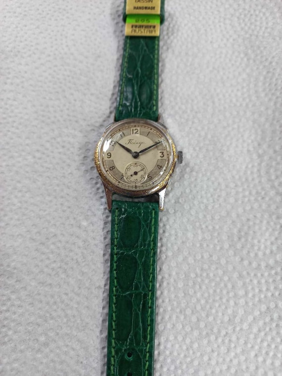Pobeda Russian mechanical men's watch ROUND SQUARE PEG