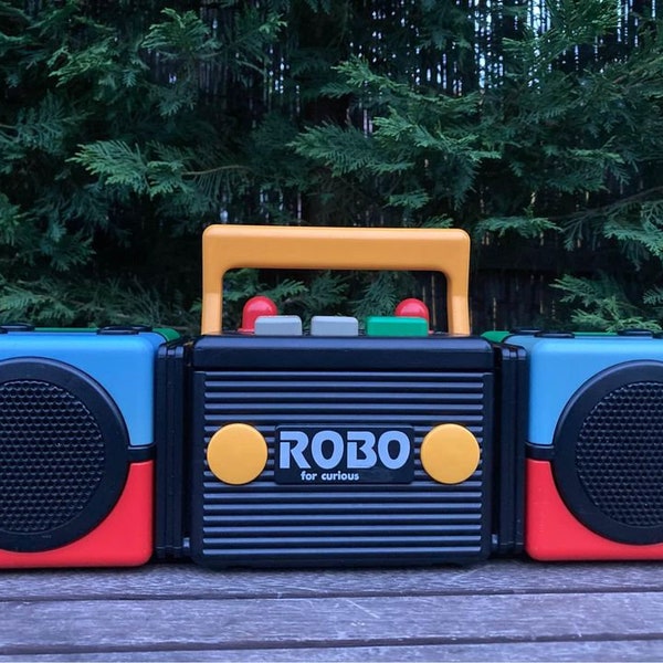 Sanyo Robo 01 Iconic boombox, tape recorder, radio combo