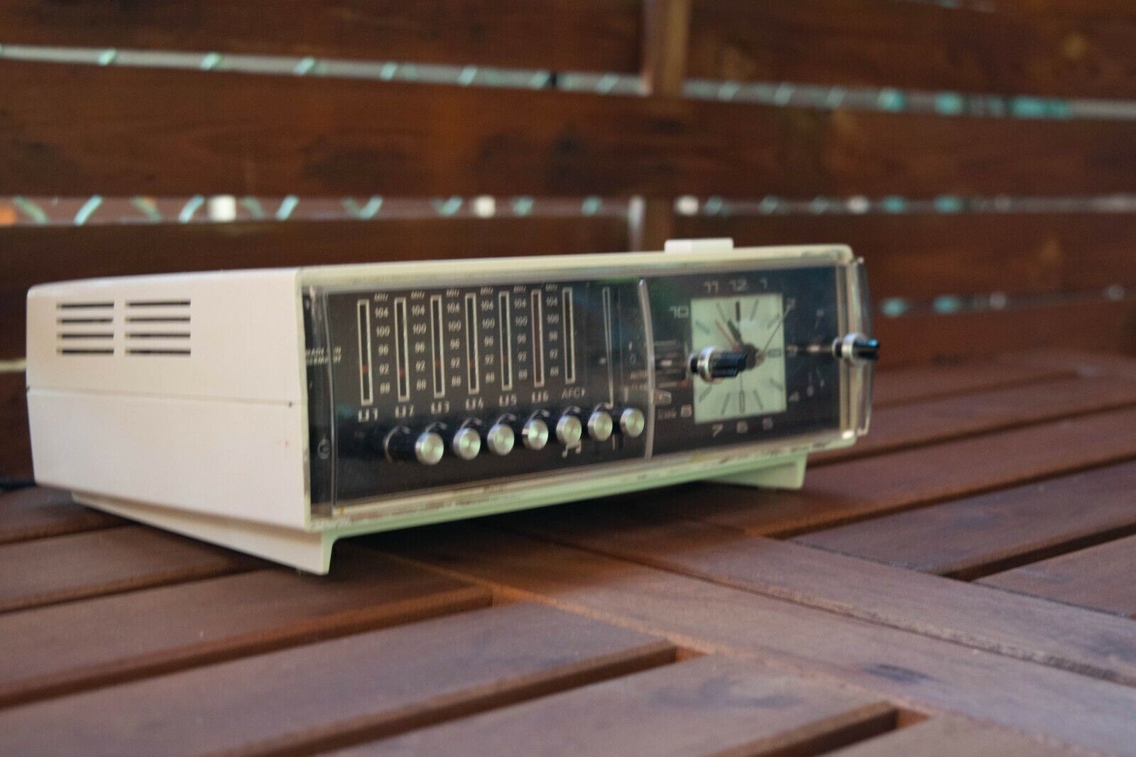 Lustig Aluminium planen grundig electronic clock radio sonoclock 690