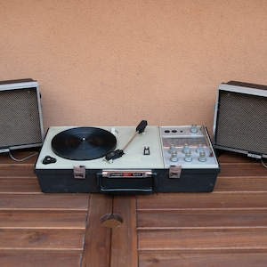 Aiwa P 184 Japanese  RECORD PLAYER RADIO Waauu..