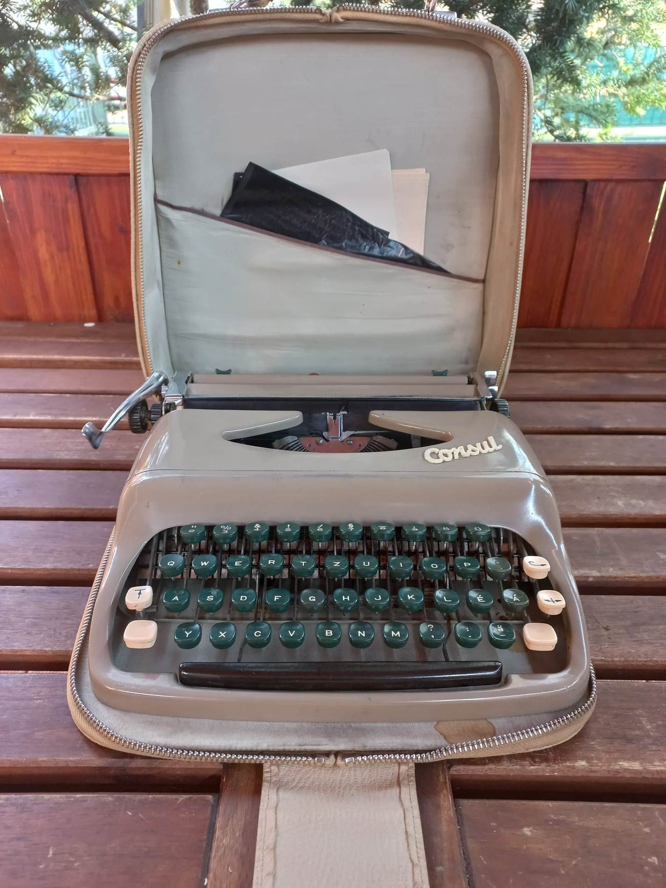 チェコスロバキア製　consul　ヴィンテージ　タイプライター　 il_1080xN.7161695385_iqto.jpg