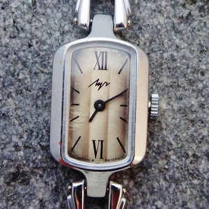 Luch Russian mechanical women&#39;s wristwatch art deco SQUARE SILVER TOUCH