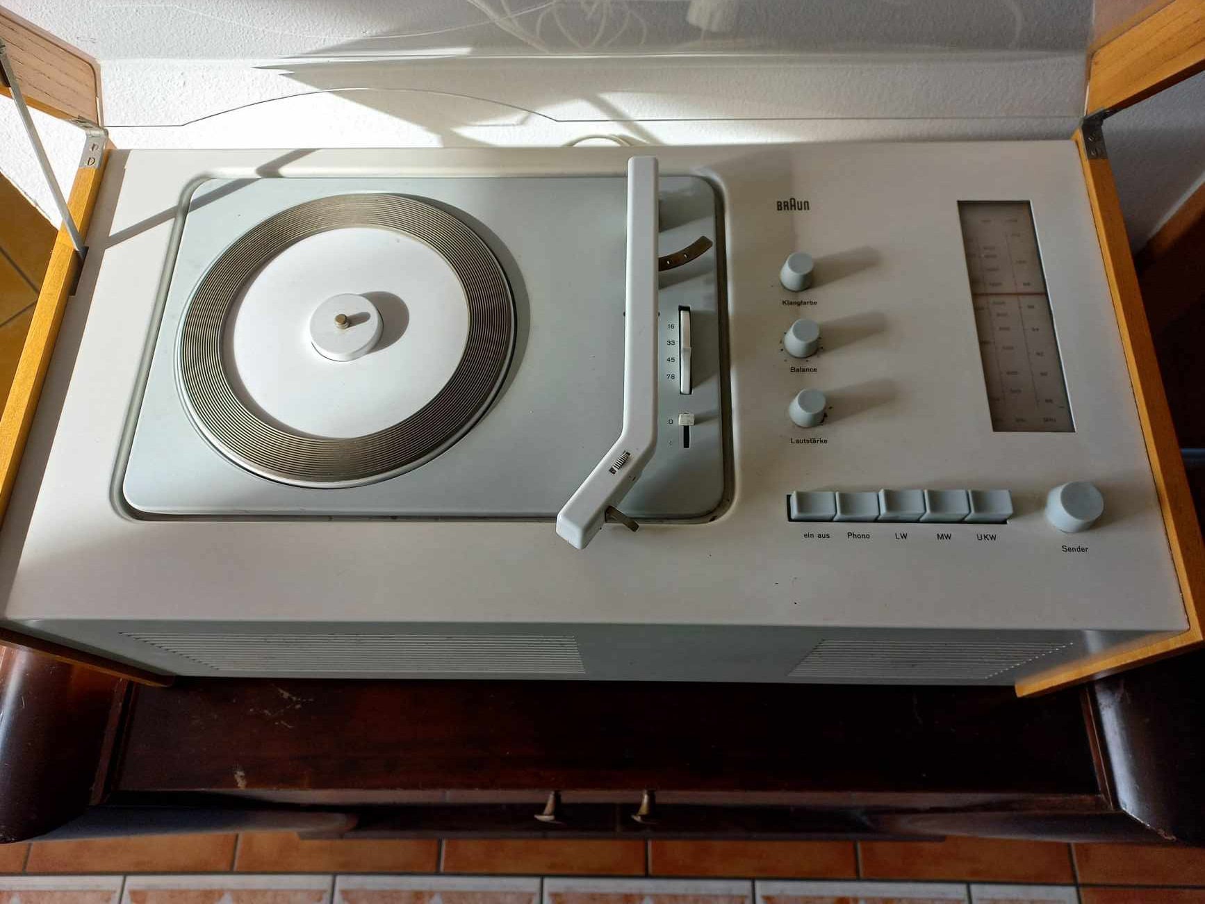 Tocadiscos braun hotsell