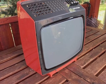 TV portátil vintage húngara da era espacial Videoton TC 1610