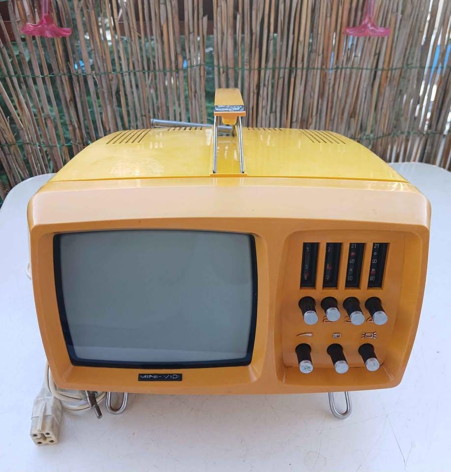 レトロMITSUBISHI ポータブルテレビアンテナ付 作動確認済 il_fullxfull.8156462163_28pq.jpg