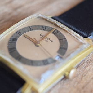 Union vintage Swiss square mechanical men&#39;s / unisex watch SERIOUS SUNTANNED SEQUENCE