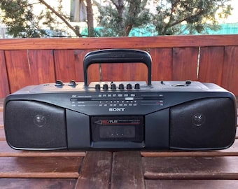 Radio Sony CFS-2000L (1983) - 4 Bandes - Testée - Platine Cassette à Réparer