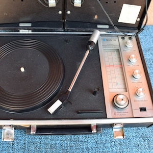 Dubai_antiques  Vintage Sony TC540 Reel to Reel Record Player