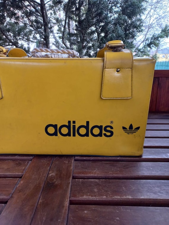 バッグ archive00s adidas shoulder bag yellowY2K Adidas Vintage Bright Yellow Gym Bag - Etsy