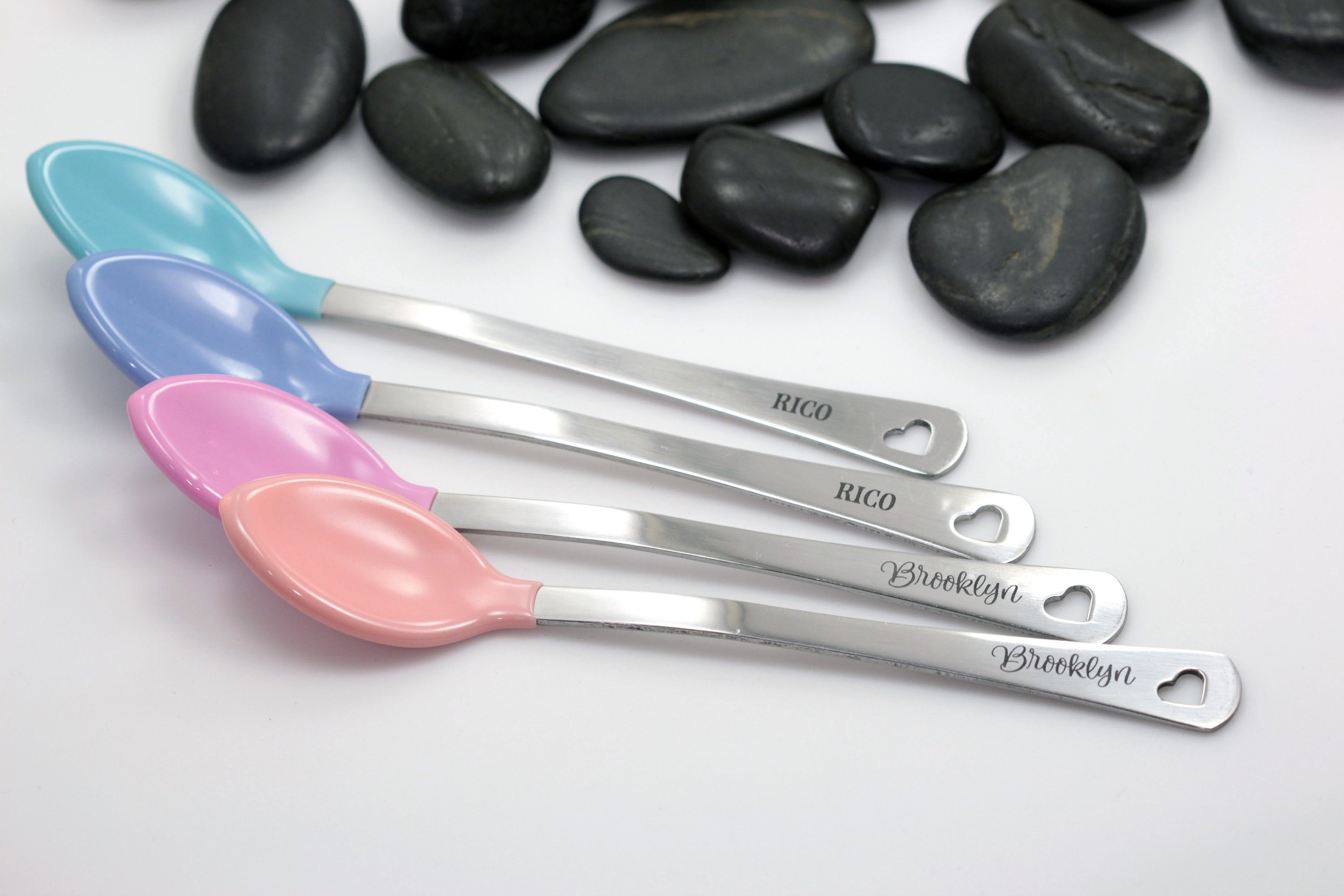 Personalized Silicone Set Utensils, Engraved Baby Utensils, Baby Showe –  Papelillo Art Design