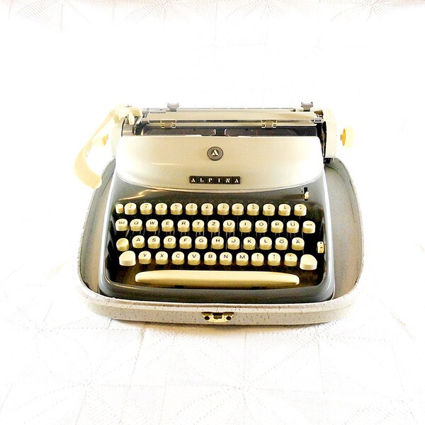 SALE Vintage German Typewriter - Alpina