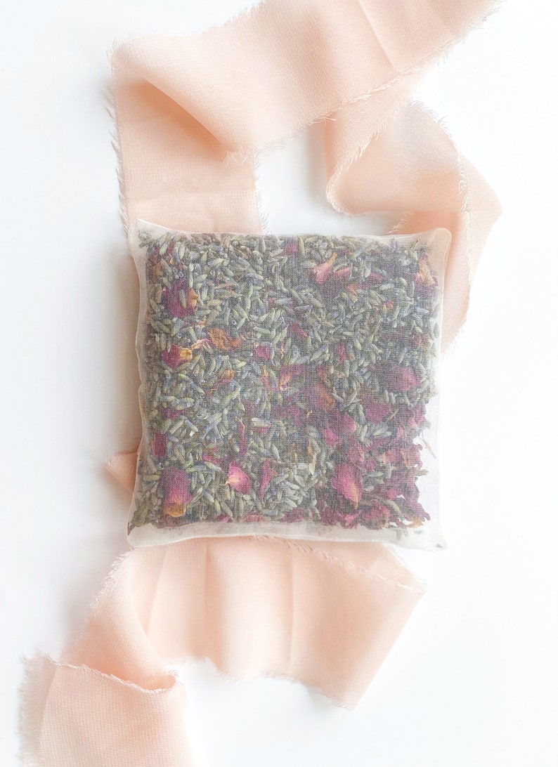 Silk Lavender Sachet with Gold Leaf 画像 3