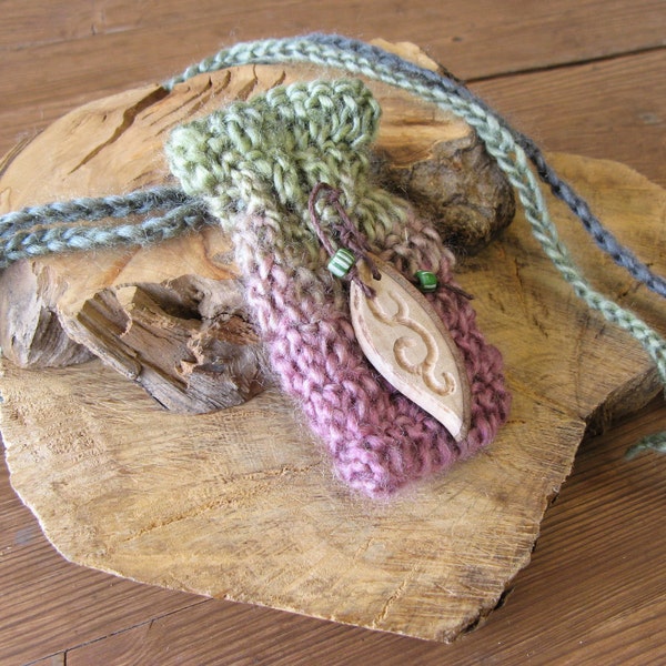 Pouch Necklace, Festival Pouch, Elven Bag, Woodland Elf, Druid, Medicine Bag, Mini Crochet Pouch, Pixie Bag, Leaf, Celtic Bag, Amulet, Pagan