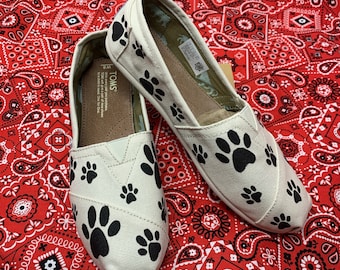 toms shoes cat print
