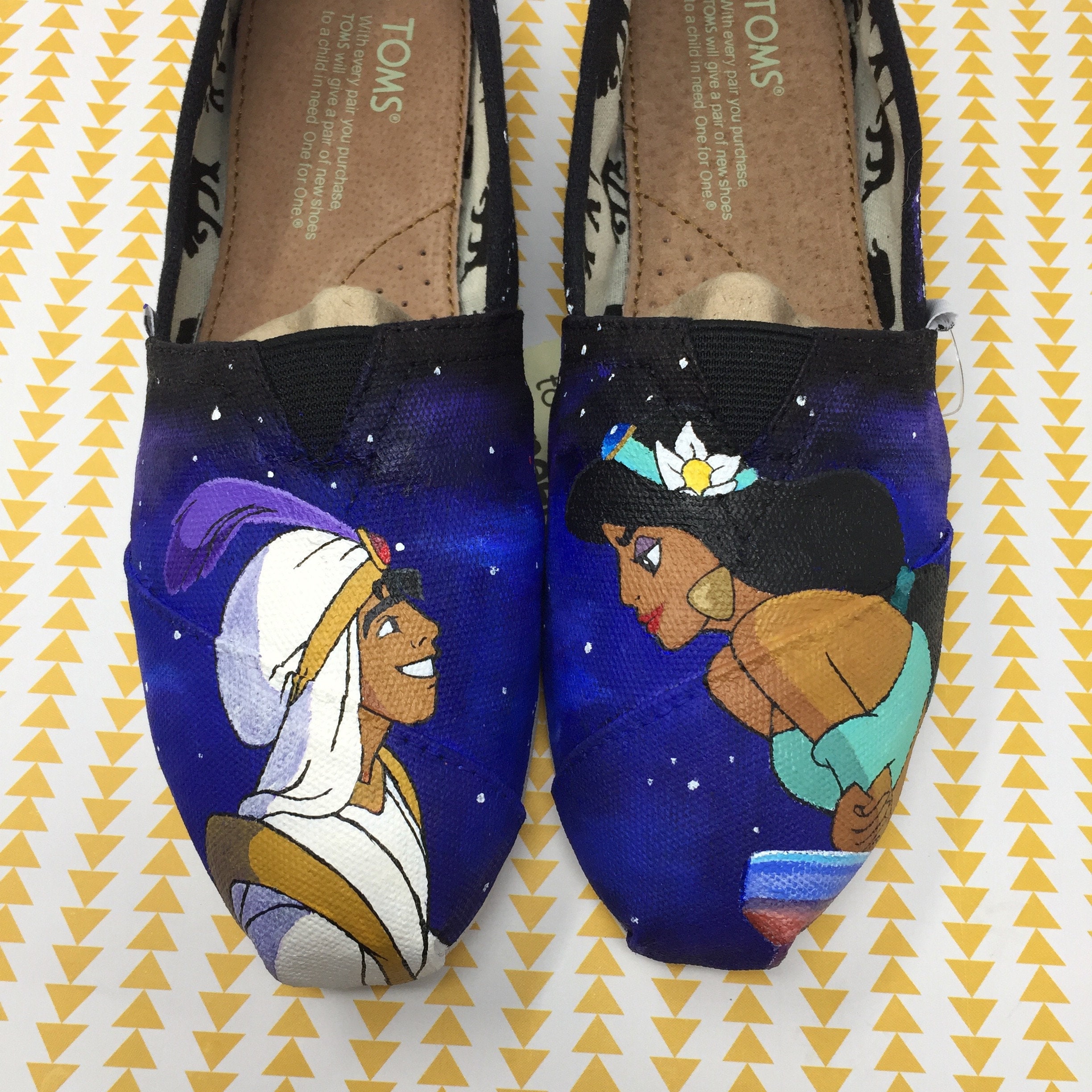 Aladdin And Princess Jasmine Toms Aladdin Shoes Princess Etsy Aladdin And Princess Jasmine Toms Aladdin Shoes Princess Etsy