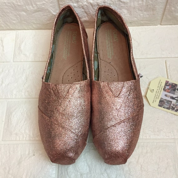 rose gold glitter toms