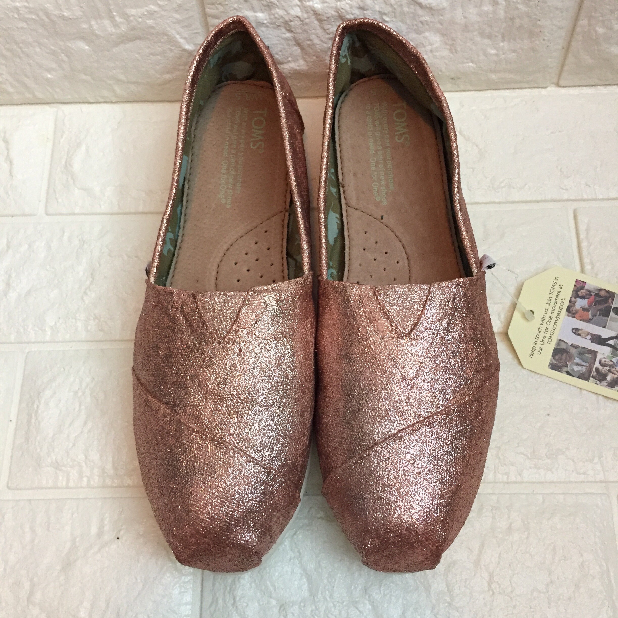 gold metallic toms